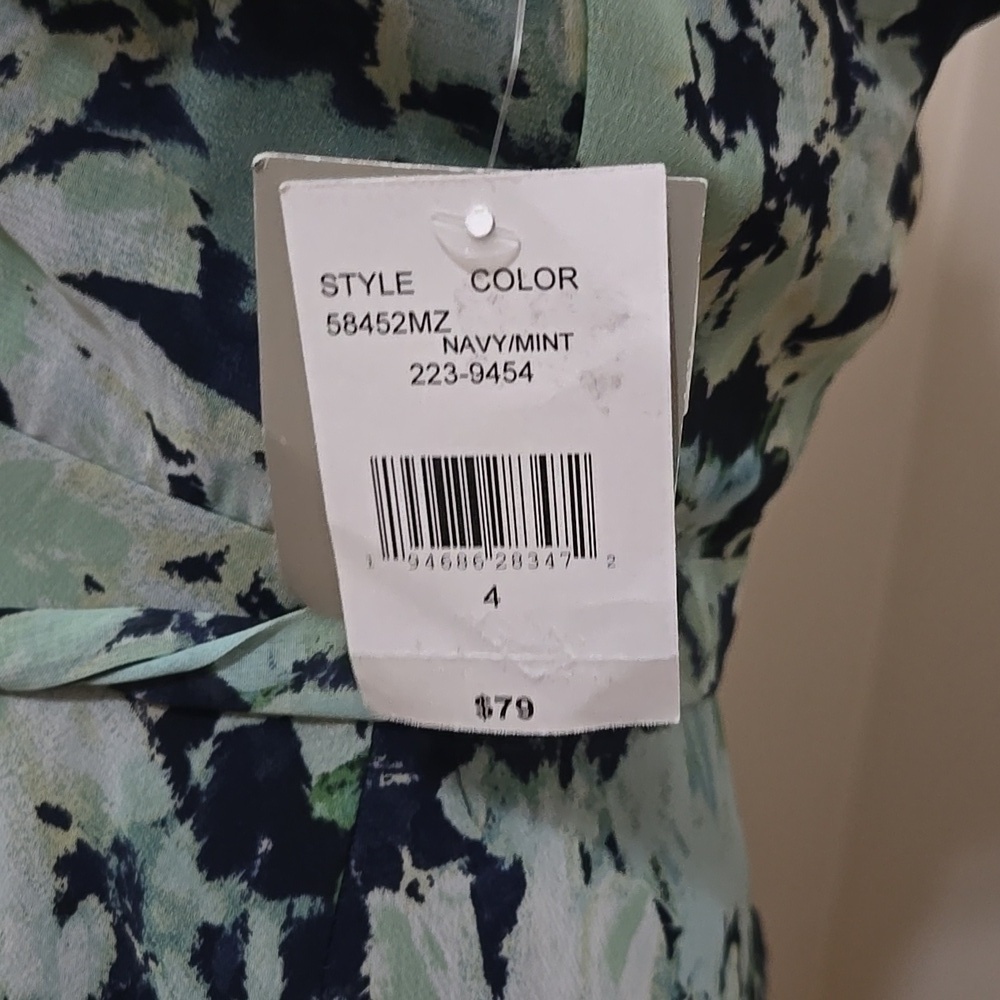Danny And Nicole Floral Wrap Dress in Blue and Mint Sz 4 NWT $79. - Picture 3 of 5